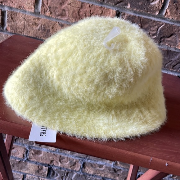 Fuzzy yellow hat so soft - Picture 2 of 3